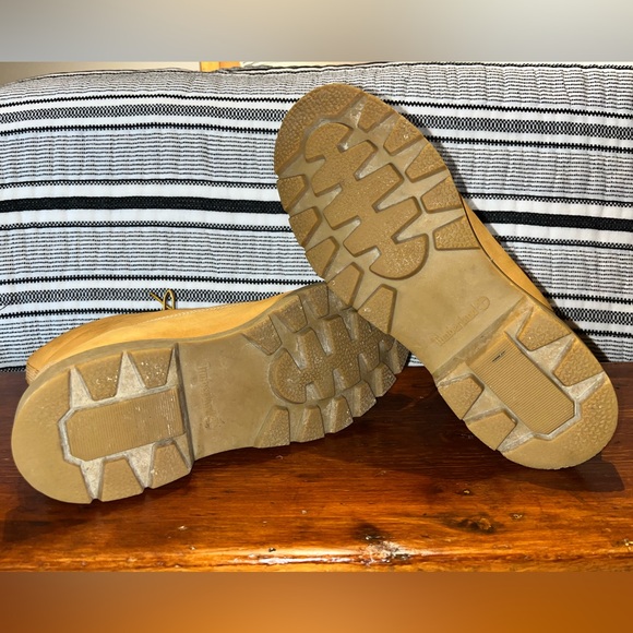 Timberland Classic Mens 6-Inch Waterproof Boots - Picture 9 of 11